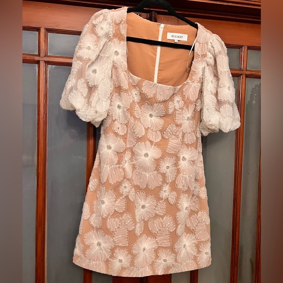 Elliatt “The New Bride” Bellamy Bridal Dress – Embellished Mesh, Puff Sleeves - Picture 5 of 8